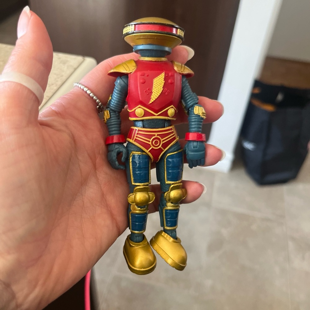 Hasbro Mighty Morphin Power Rangers Lightning Collection Alpha 5